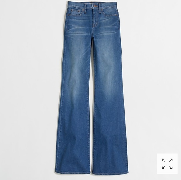 J. Crew Denim - 🎉J. CREW Daisy wash flare jeans sz 29